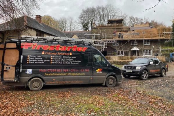thatched-chimney-installers-600×400